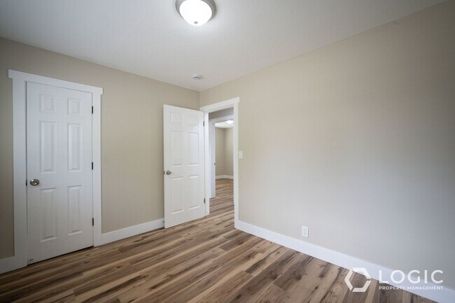 Building Photo - 19 E 1300 S