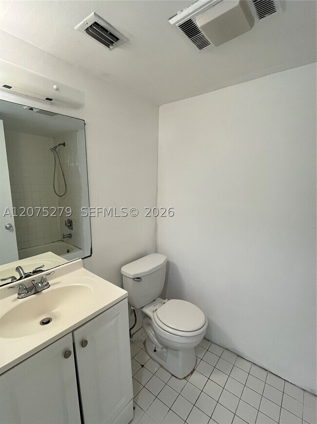 Building Photo - 3252 Foxcroft Rd