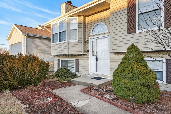 Building Photo - 4 Devondale Pl