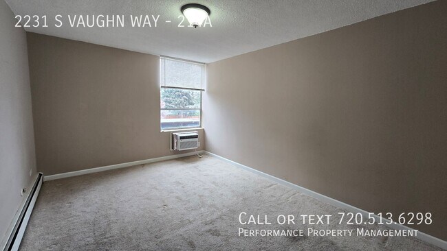 Building Photo - 2231 S Vaughn Way