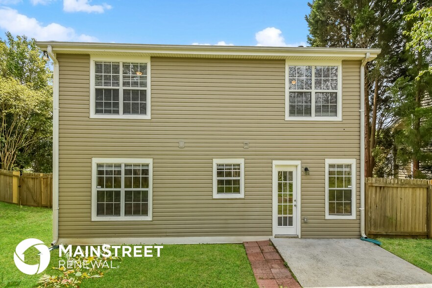 Building Photo - 412 Windstream Dr SW