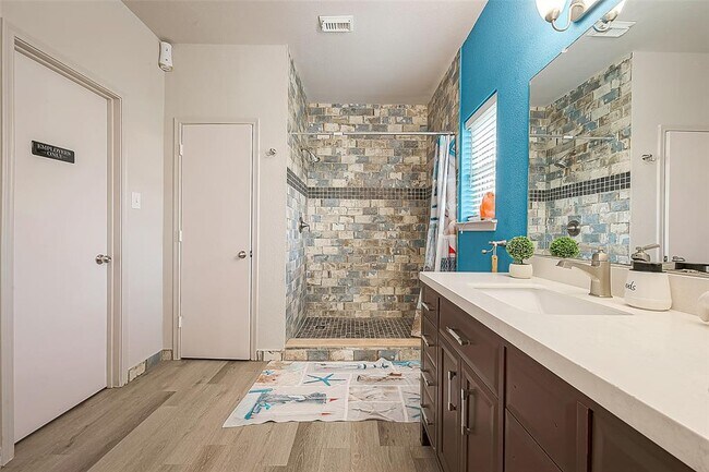 Building Photo - 3042 Crestbrook Bend Ln