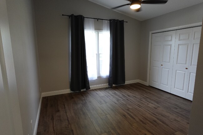 Building Photo - 2211 W Jubilee Ln
