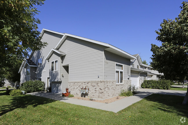 Building Photo - Mistwood Townhomes