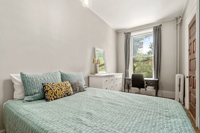 Building Photo - 377 Commonwealth Ave