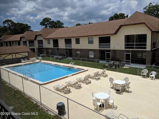 Building Photo - 3112-3121 Sir Hamilton Cir