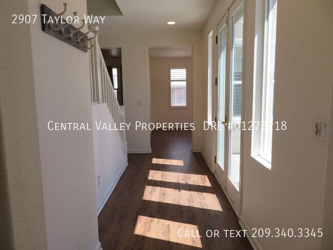 Building Photo - 2907 Taylor Way
