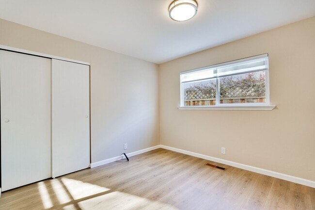 Building Photo - Spacious 1780 Sq Ft -  4b2b home in South San Jose