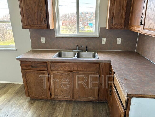 Building Photo - 6203 Hilton Ln