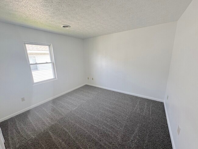 Building Photo - 814 Griffin St