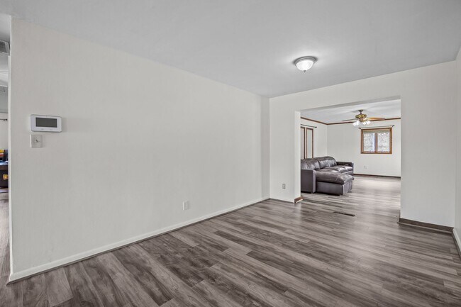 Building Photo - Spacious Virginia Beach Home for Rent – 3 ...