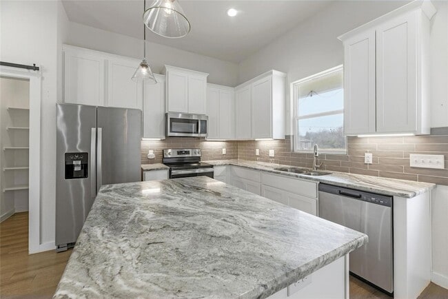 Building Photo - 135 Koele Ct