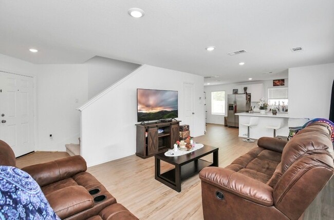 Building Photo - 18606 Rosehill Pr Dr