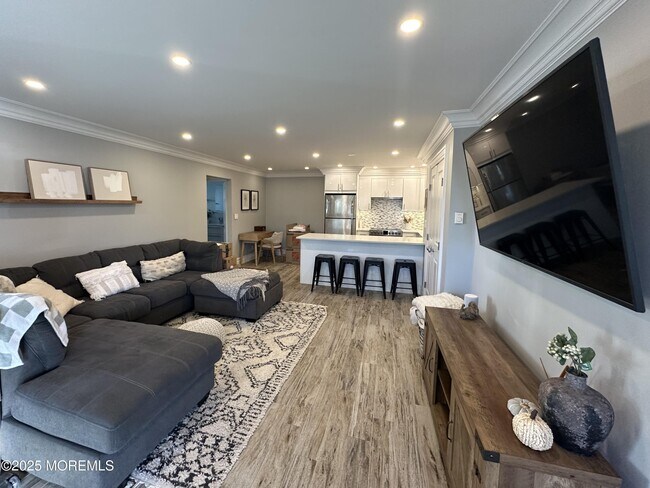 Building Photo - 1501 Ocean Ave N