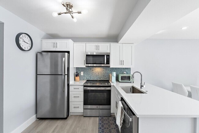 Building Photo - 1605 S US Hwy 1