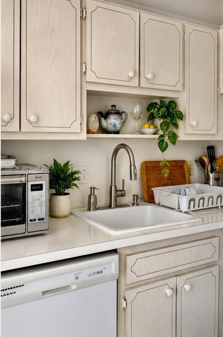 Building Photo - 3199 S Ocean Dr