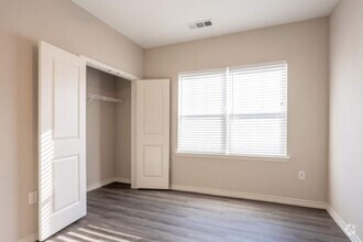 Building Photo - 1 bedroom in Austin TX 78748