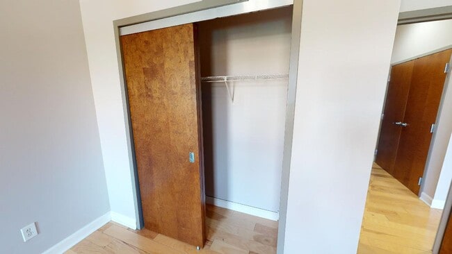 Building Photo - 769 N High St