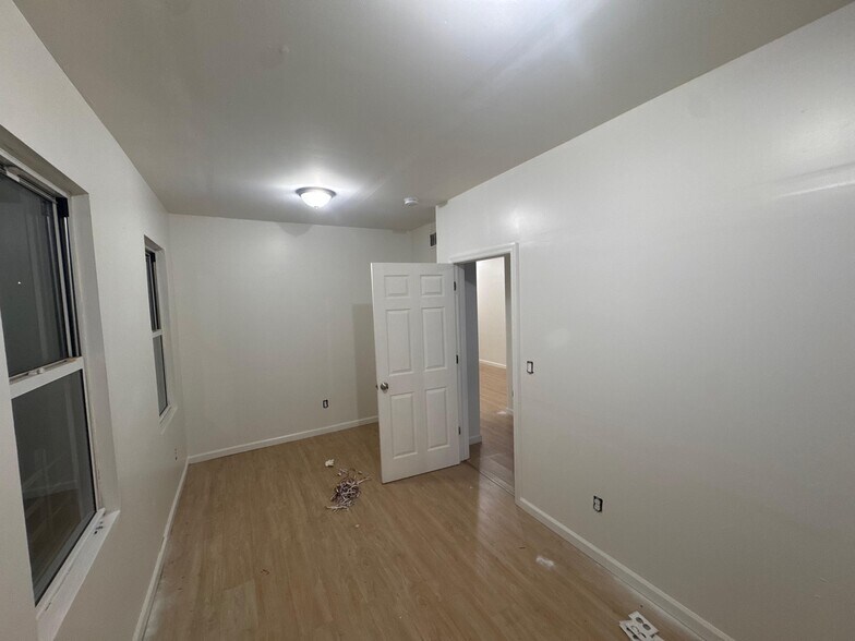 Building Photo - 60 S 12th St