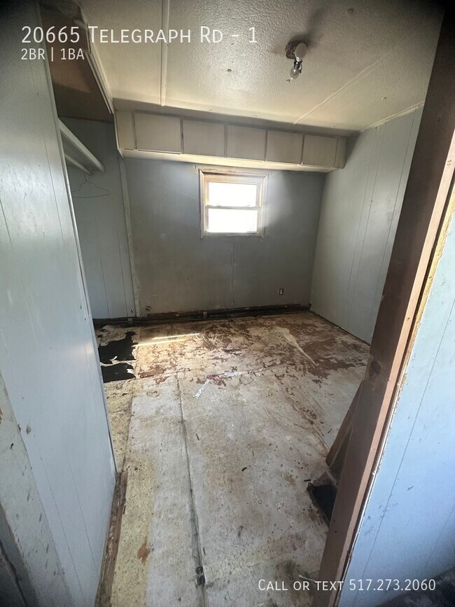 Building Photo - 2 BED 1 BATH HANDYMAN SPECIAL MOBILE HOME