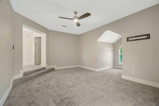 Building Photo - 3812 Lakeway Dr