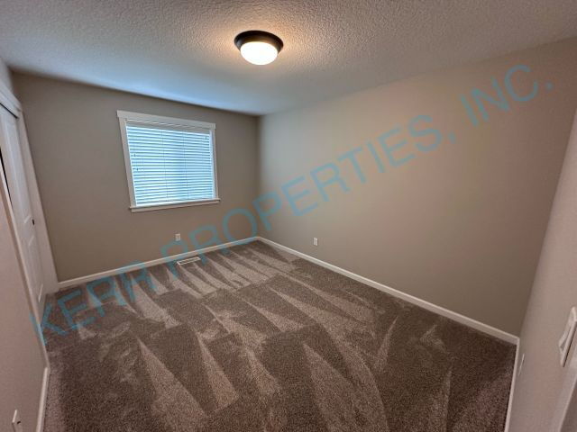 Building Photo - Spacious 4-Bed Gem in Gresham with 2.5 Baths and 2,665 Sq Ft of Comfort!