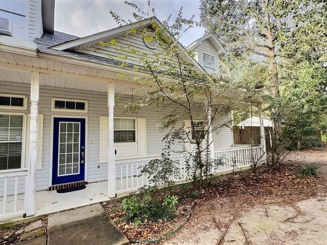 Building Photo - 9301 Blueberry Dr