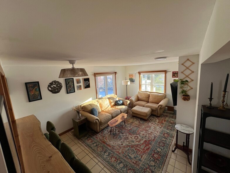 Living Room with views of Camel's Hump, Burlington and Winooski - 39 Burling St
