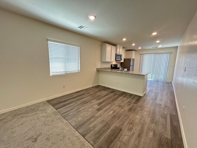 Building Photo - Newly Built Single Story Home Near Nellis AFB!