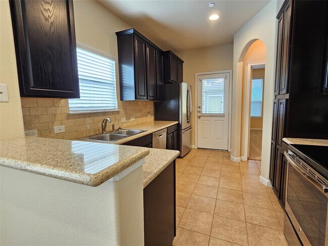 Building Photo - 808 Lost Pines Ln