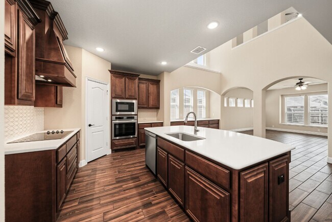 Building Photo - 504 Ridgewater Trail