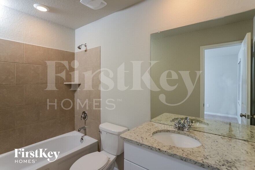 Building Photo - 14006 Feed Park