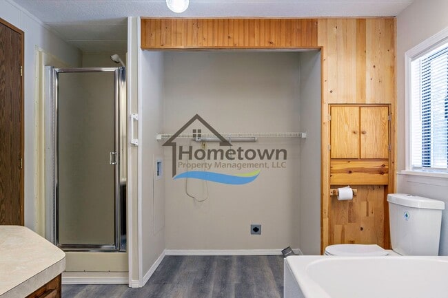 Building Photo - 563 Terry Trl