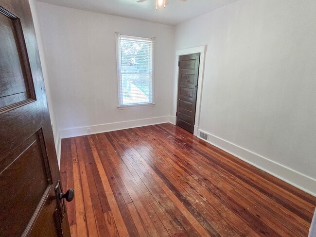 Building Photo - 1330 Woodmont Ave