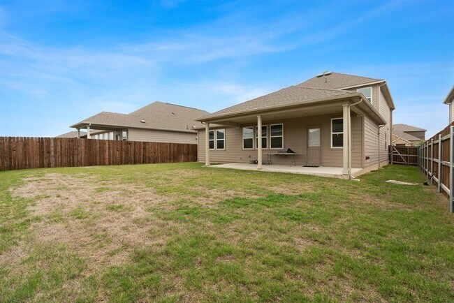 Building Photo - 121 Gracie Wy