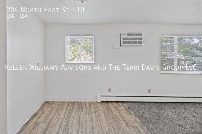 Building Photo - 204 N East St