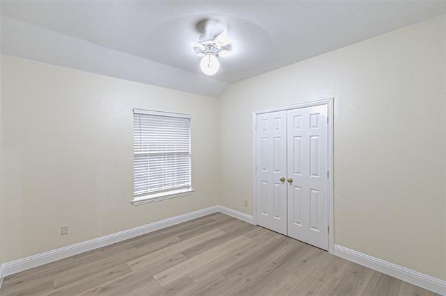 Building Photo - 10601 Robincreek Ln