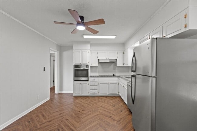 Building Photo - 507 Clift Dr