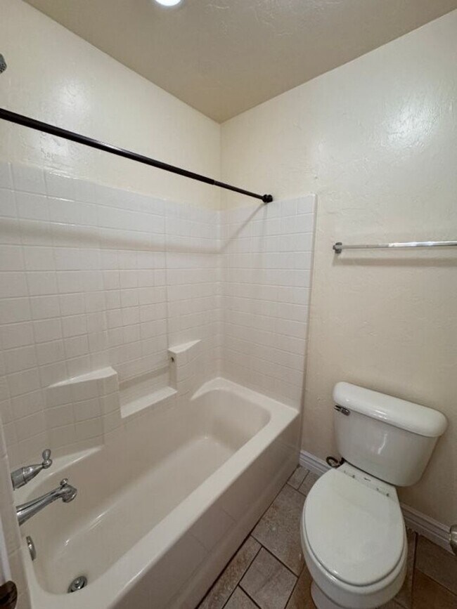 Building Photo - 3 bed, 2 living area, 2.5 baths with storm shelter gazebo!  This home has everything you need, ca...