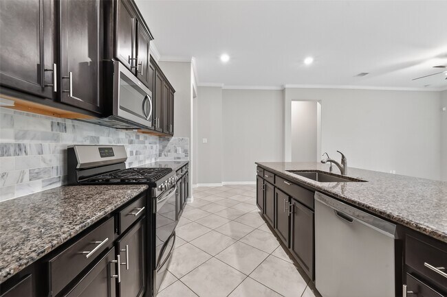 Building Photo - 134 S Bearkat Ct