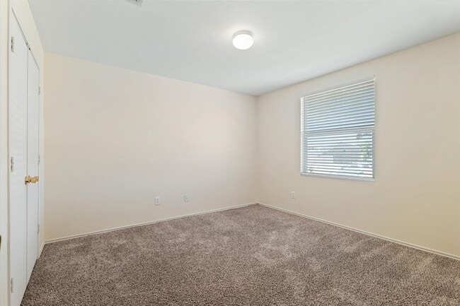 Building Photo - 12856 Gillon Dr