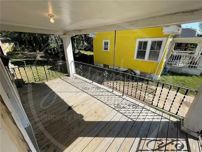 Building Photo - 2404 E 67th Terrace