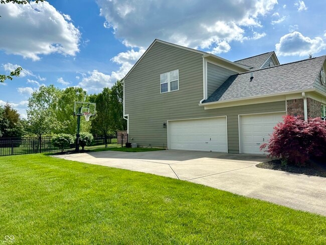 Building Photo - 14215 Charity Chase Cir