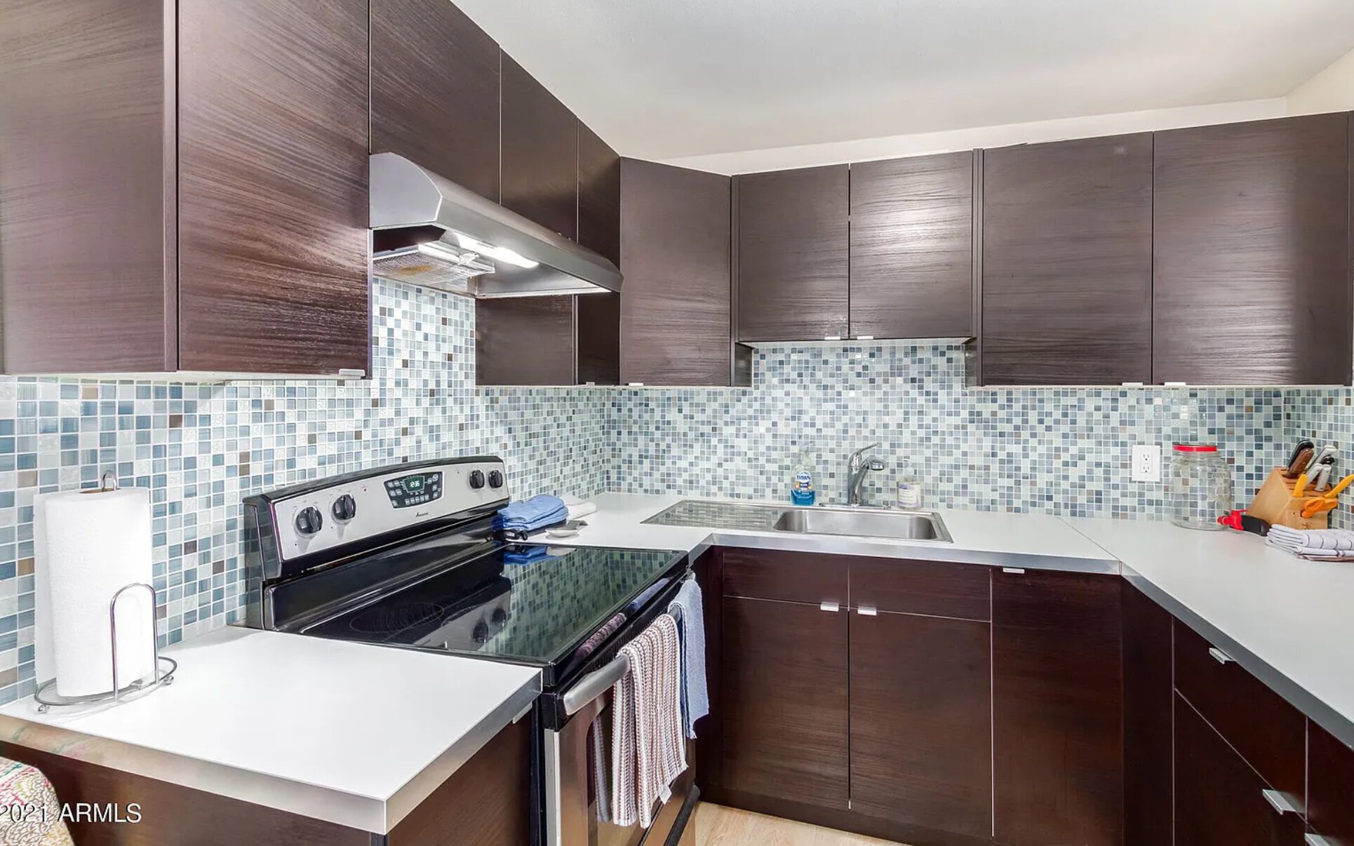 Building Photo - 4352 N 36th Plz