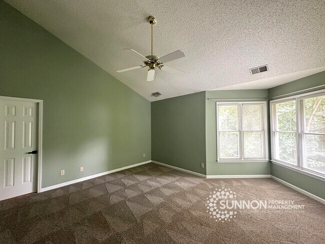 Building Photo - Spacious 4-Bedroom Home in Davis LakeSpacious 4-Bedroom Home in Davis