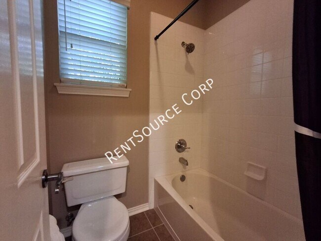 Building Photo - 27046 Maple Tree Ct