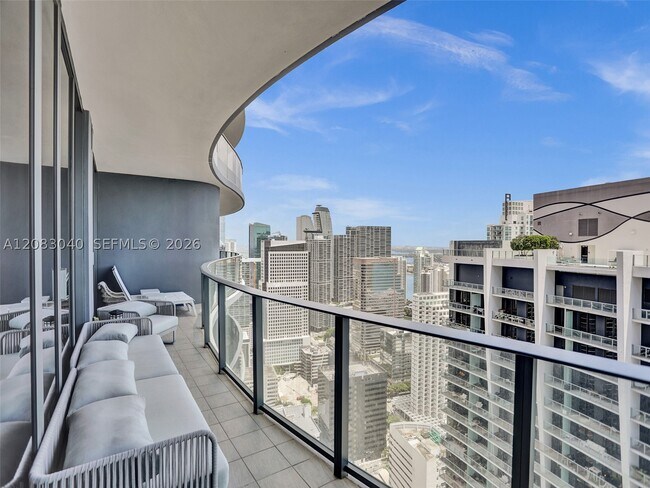 Building Photo - 1000 Brickell Ave