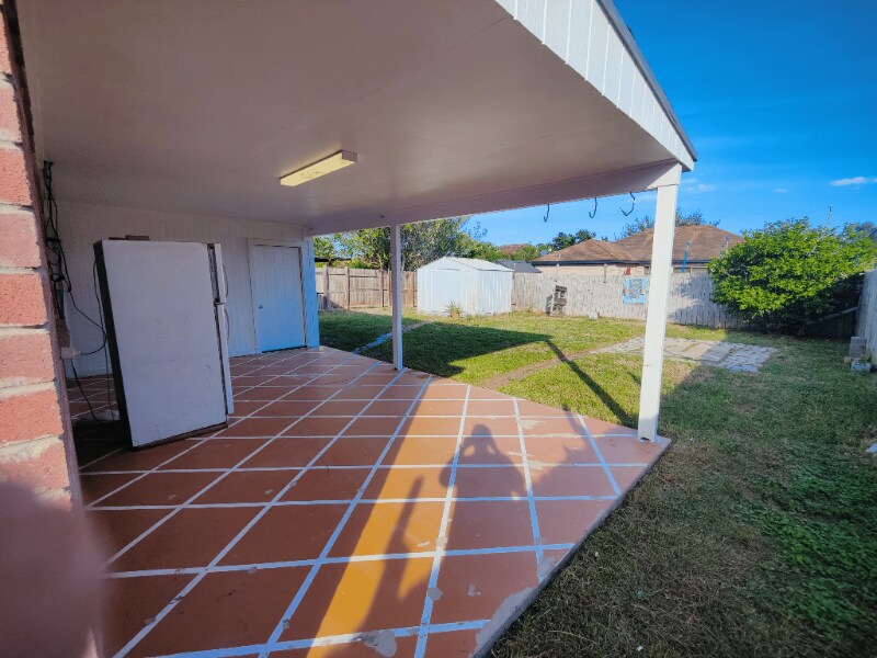 Building Photo - 2803 Pompeii St