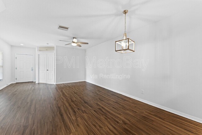 Building Photo - 5873 Fishhawk Ridge Dr