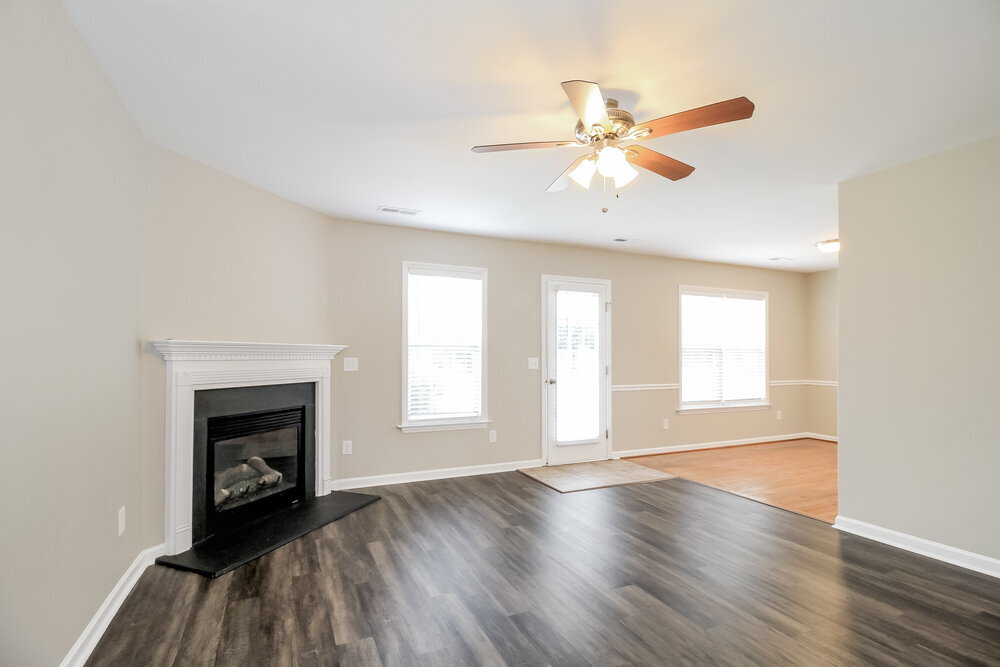 Building Photo - 3300 Trenchard Ln
